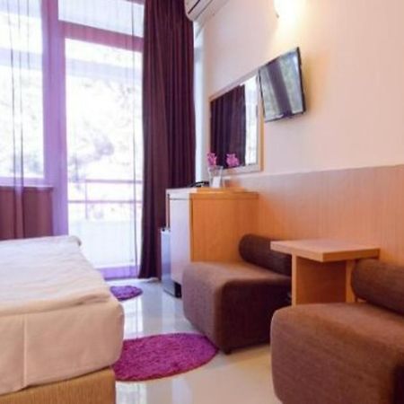 Hotel Sara 넵툰 외부 사진
