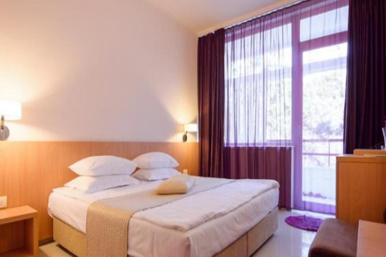 Hotel Sara 넵툰 외부 사진