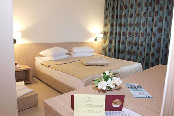 Hotel Sara 넵툰 외부 사진